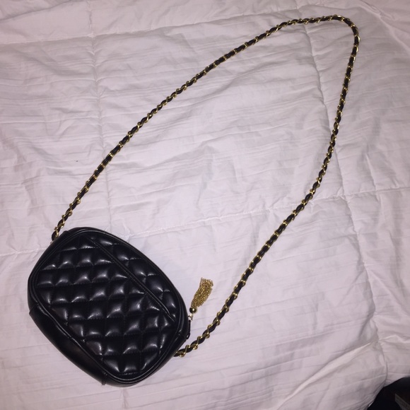Vintage black & gold shoulder bag