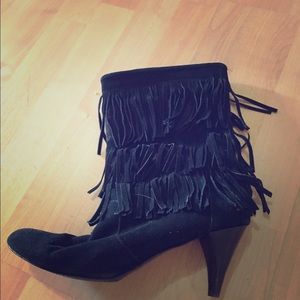 Suede black fringe boots from Chinese Laundry!