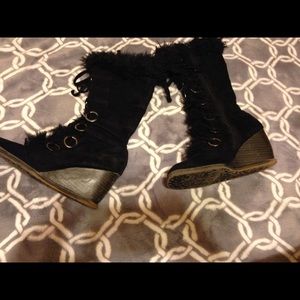 Black boot size 7