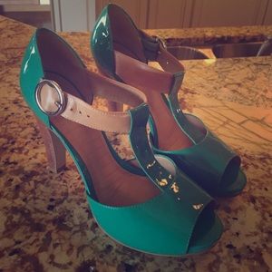 💢SOLD💢Gianni bini heels