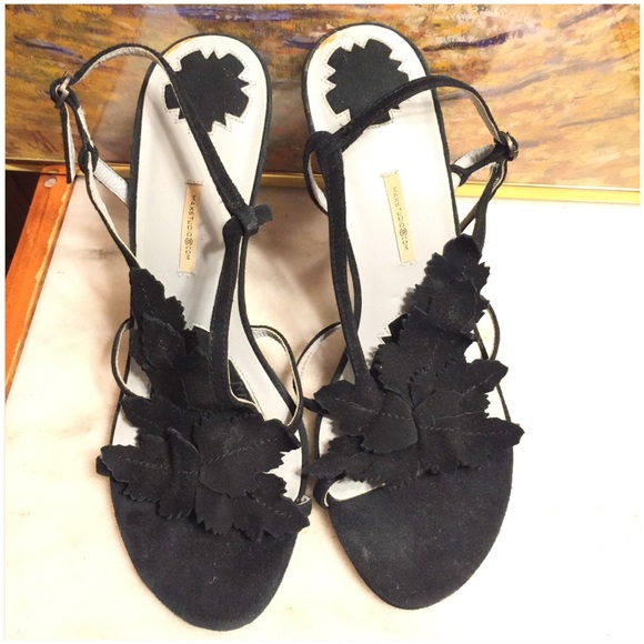 SALE🌷SZ6.5-BLACK SUEDE 4" HEEL MAX STUDIO SANDALS - Picture 2 of 4