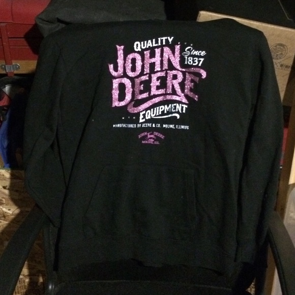 John Deere sweat shirt