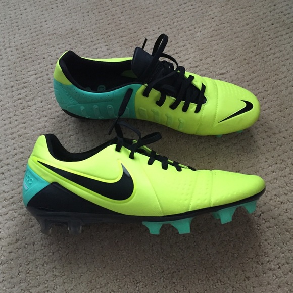 CTR360 masestri soccer cleats