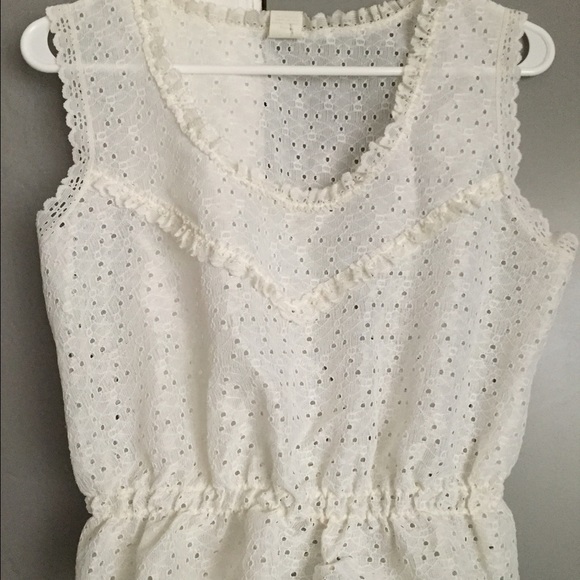 Vintage eyelet lace crop top