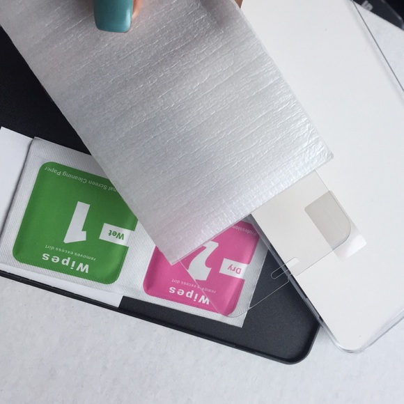 IPhone 6/6S Glass Screen Protector - Picture 2 of 2