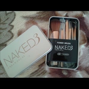 Naked 3 makeup brush set