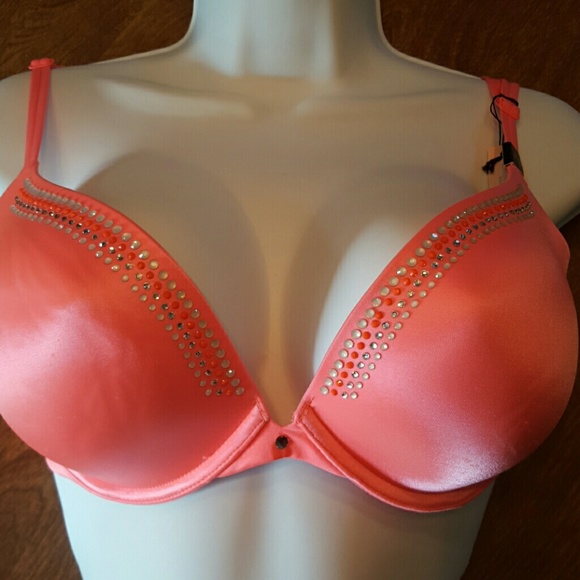 Victoria's Secret Very Sexy push up bra