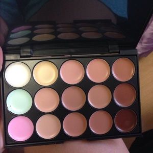 Concealer contour palette