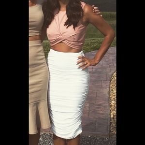 High waisted skirt with crop top