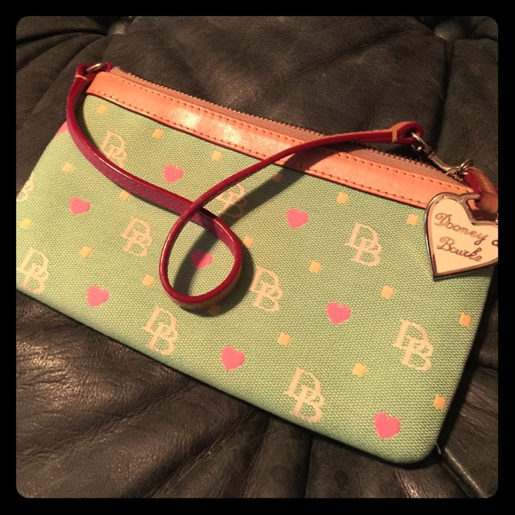Dooney & Bourke wristlet