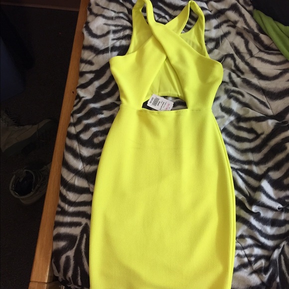 Yellow body con dress NWT - Picture 2 of 4