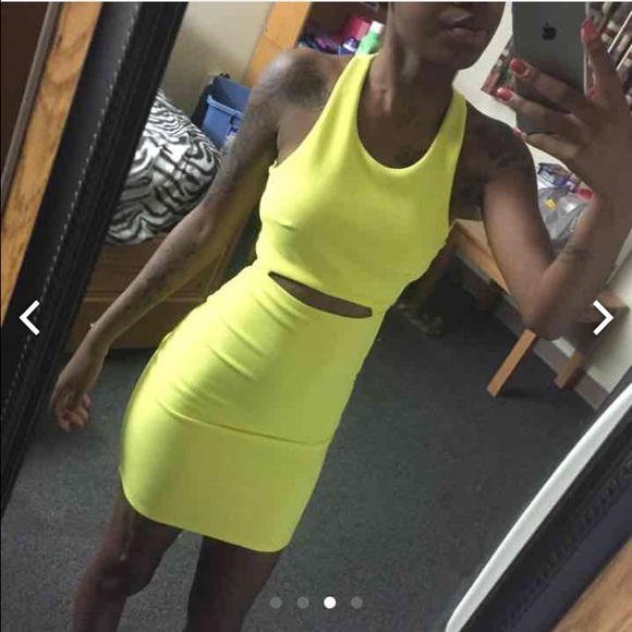 Yellow body con dress NWT - Picture 3 of 4