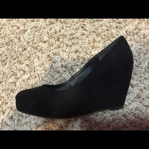 Formal Black Wedges