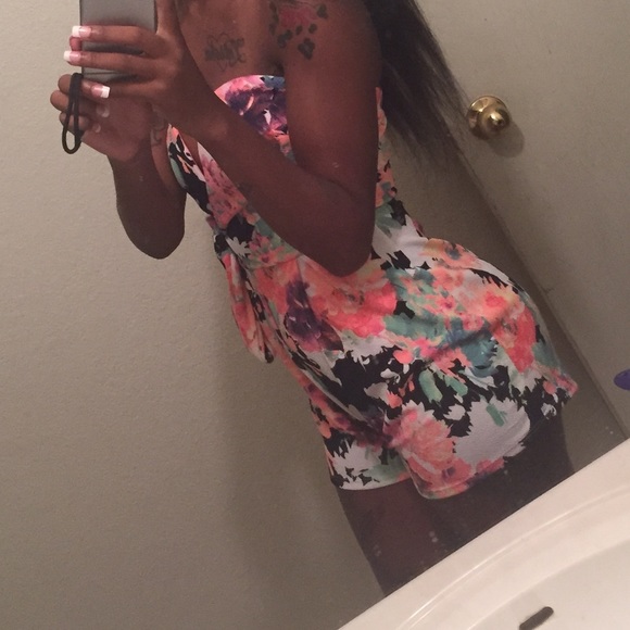 Agaci Floral romper . Worn once - Picture 3 of 3