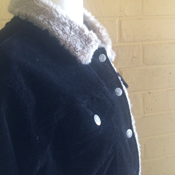 Black jacket - Picture 3 of 4
