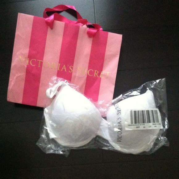 💗BNWT! VS PINK Push Up Bra White 34D💋
