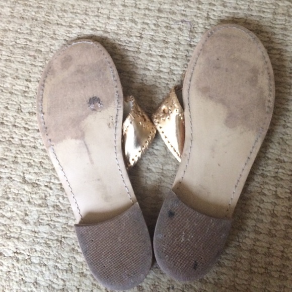 Jack Rogers Whipstiched Flip Flop in Gold! - Picture 2 of 4