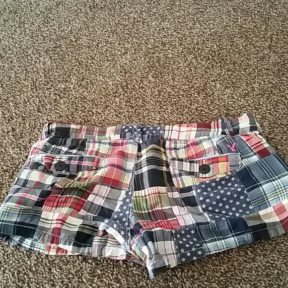 Shorts - Picture 2 of 3