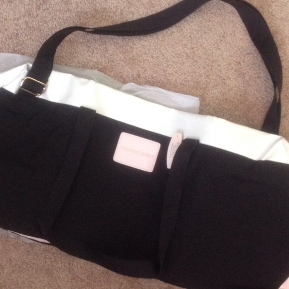 NWT Victoria's Secret black and pink tote
