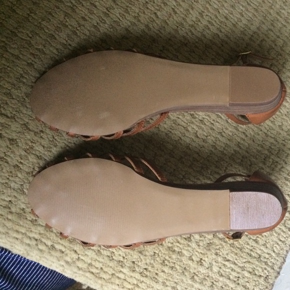 Steve Madden Scoorpin Sandals in Cognac! - Picture 4 of 4