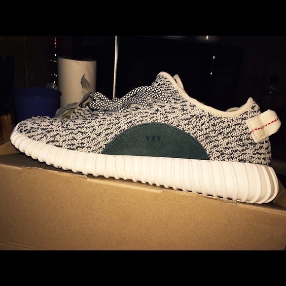 Adidas Yeezys Boost 350 Low's - Picture 3 of 4