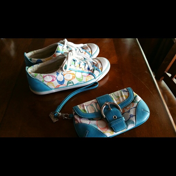 Coach matching shoes & wristlet