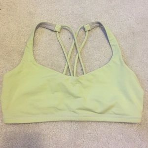 Lululemon Free to Be bra