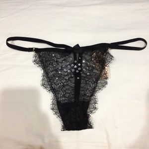 VS Black Chantilly Lace Embellished V String S
