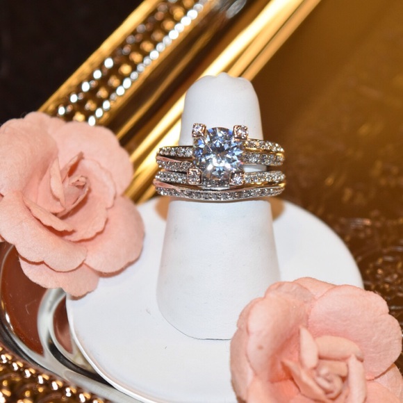 Round Cut Pave Ring Set
