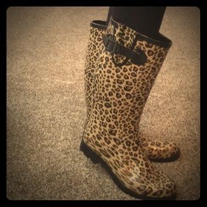 Cheetah print rain boots