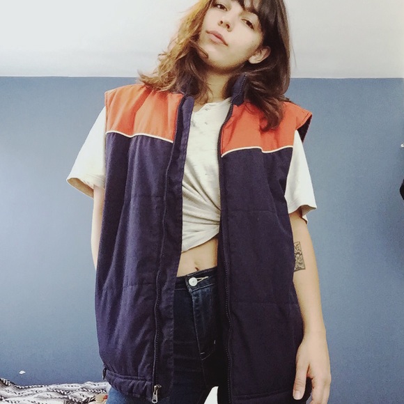 Meet your Posher, Claudia - Picture 2 of 3