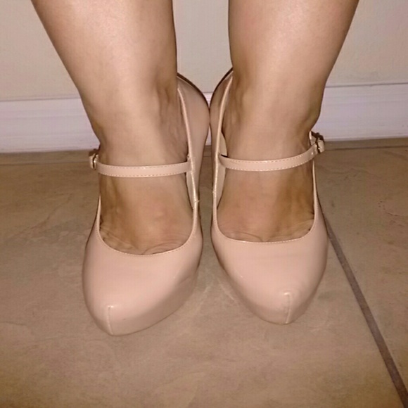 Pumps - Picture 2 of 2