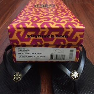 Tory Burch thin enamel black flip flop sz 7