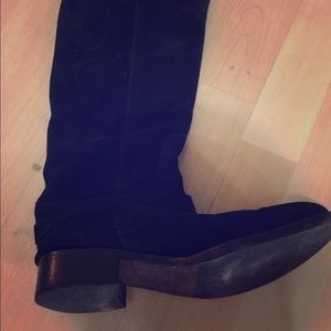 Italy made designer suede boots