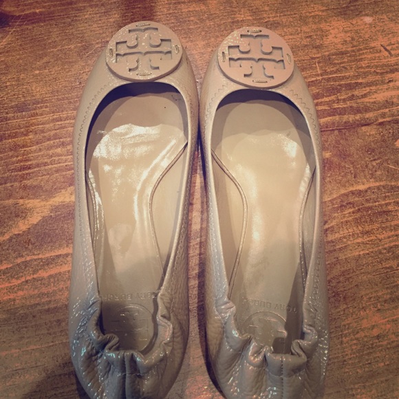 Tory Burch Tan Flats Size 9