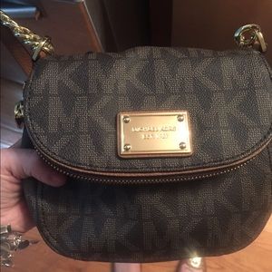 Michael kors crossbody *authentic* SOLD