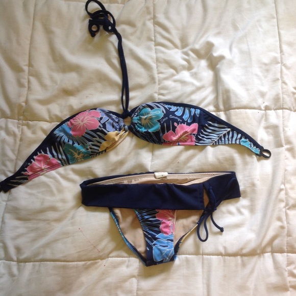 Loco Boutique Bikini - Picture 1 of 3
