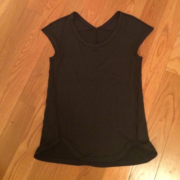 lululemon athletica Tops - ⚡️1 hour sale!⚡️Lululemon top NWOT