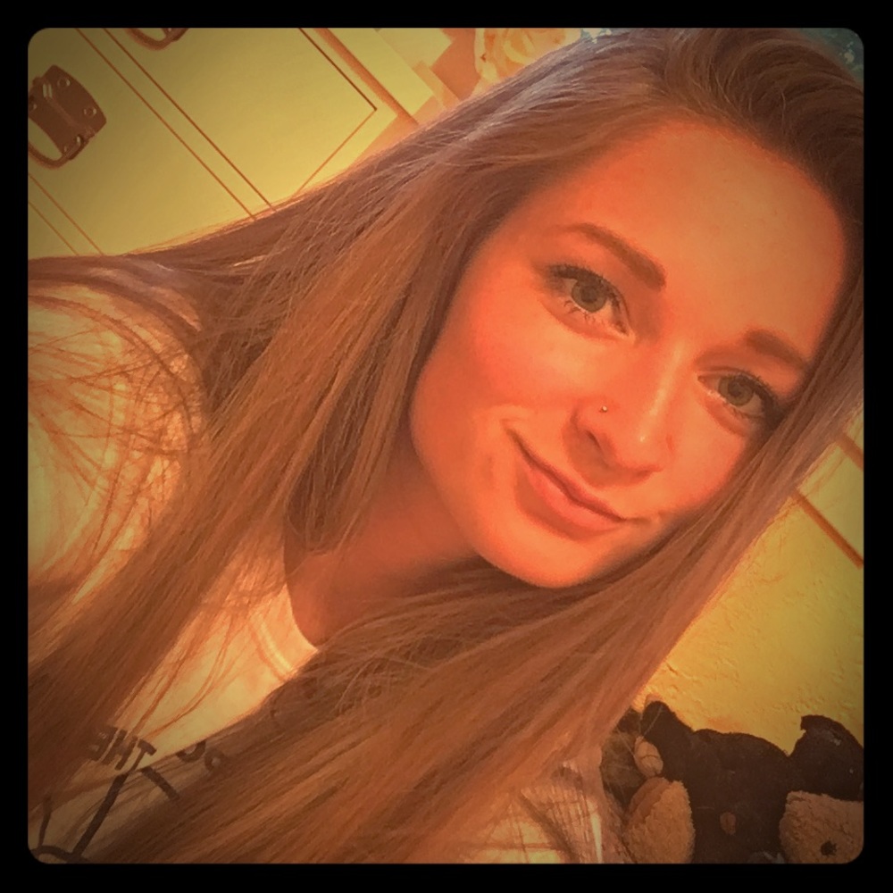 Meet your Posher, Alexandra