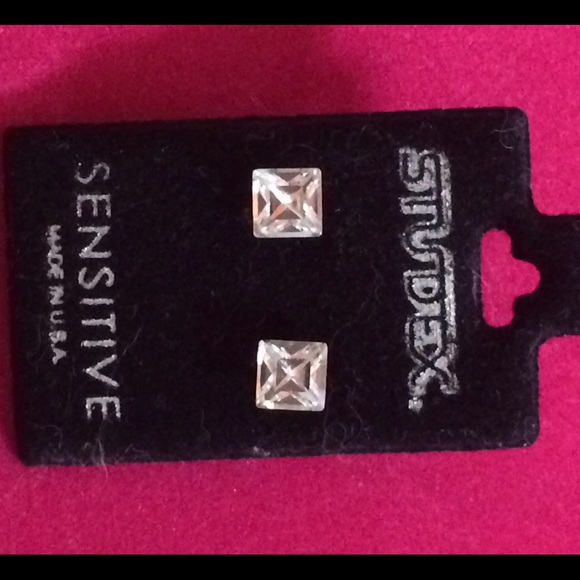 Real crystal square earring