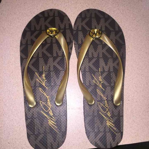 MICHAEL KORS FLIP FLOPS