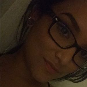 Meet your Posher, Nathaly