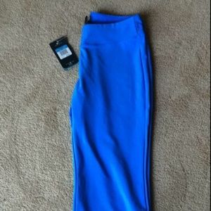 New nike dryfit capris