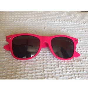 Hot Pink Wayfarer Sunglasses