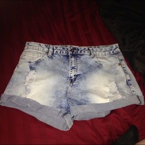 High wasted short shorts!