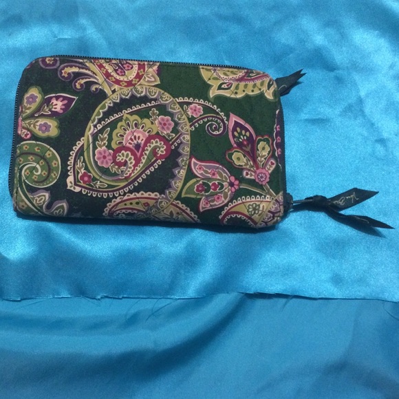 Vera Bradley Wallet!💚