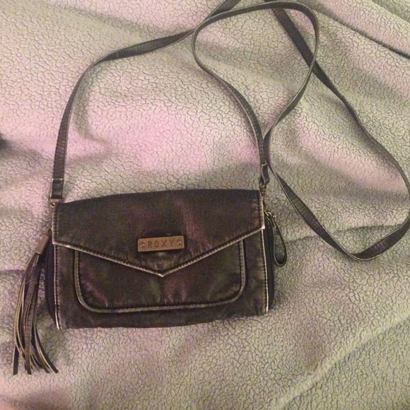 cross body black roxy purse