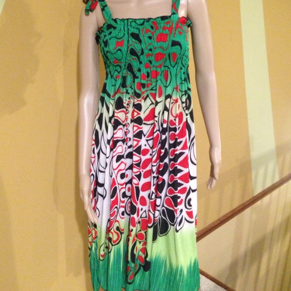 Dress - Picture 2 of 4