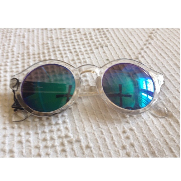 Clear Framed Reflective Round Suglasses