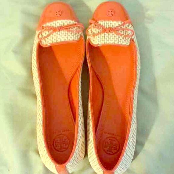 Tory Burch- Catherine Raffia & Patent Leather Flat